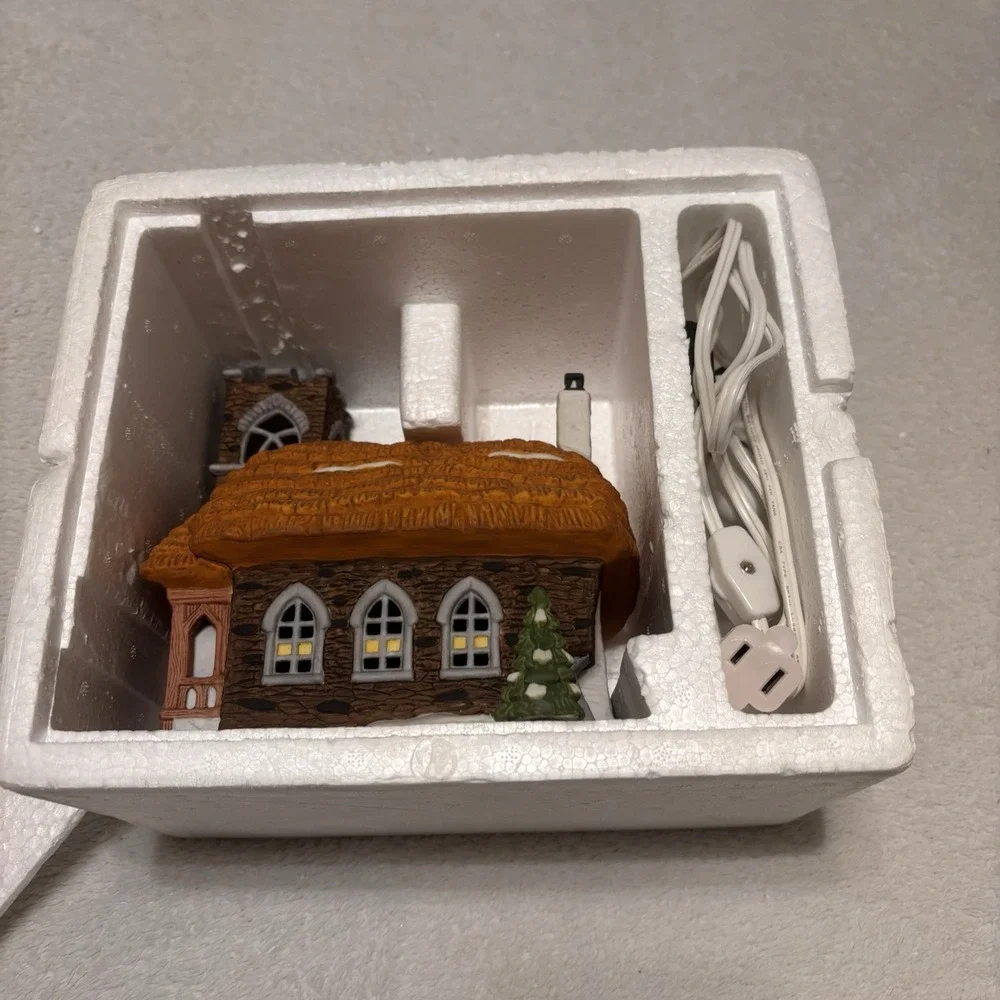 Department 56 Ivy Glen Church #5927-7 Dickens Village Series Lighted Building